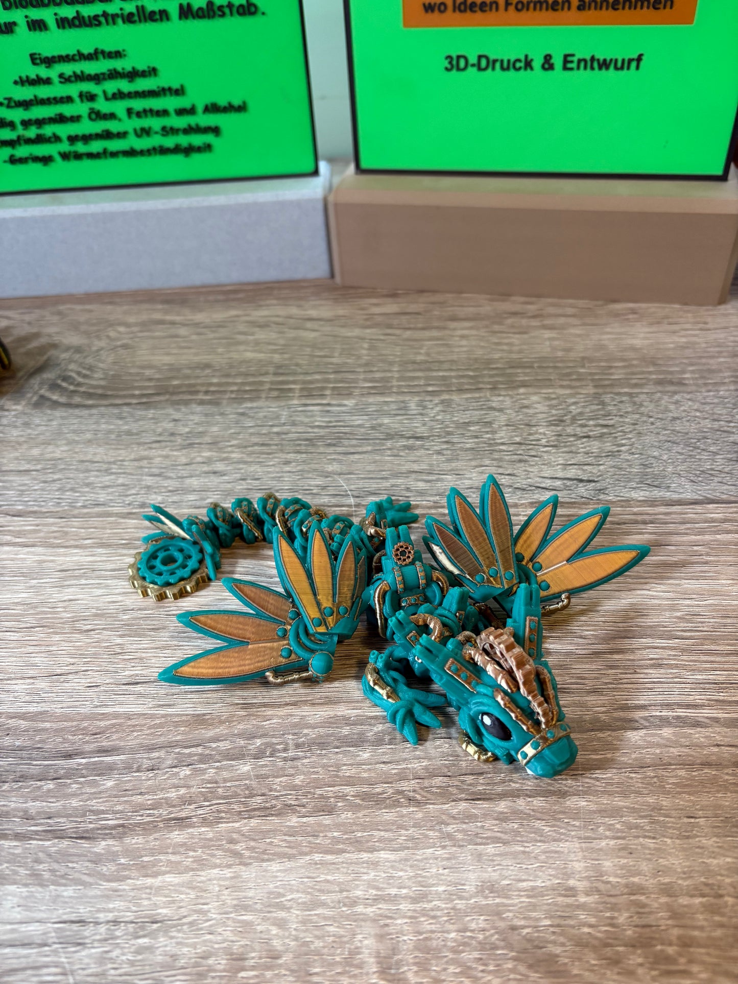 Steampunkdrache, beweglich