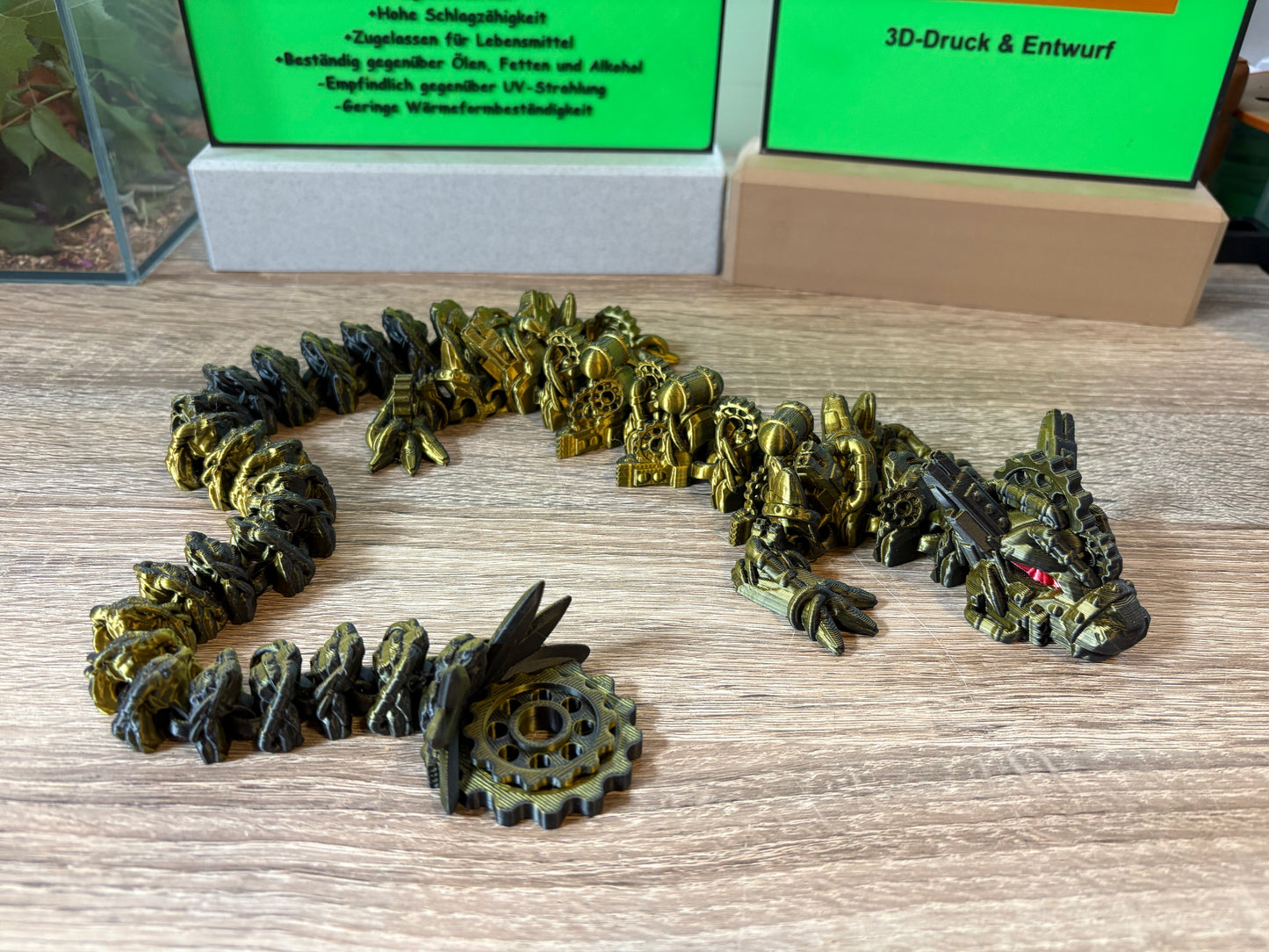 Steampunkdrache, beweglich